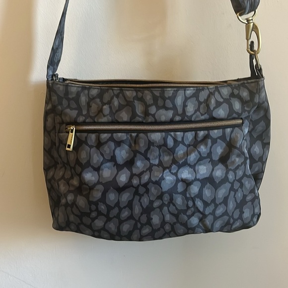 Travelon Anti-Theft Crossbody Bag & Matching Pouch Leopard Inside Light RFID - Picture 5 of 11